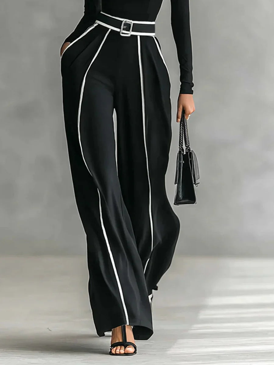 Lorenza - Conjunto negro con ribetes blancos y cinturón