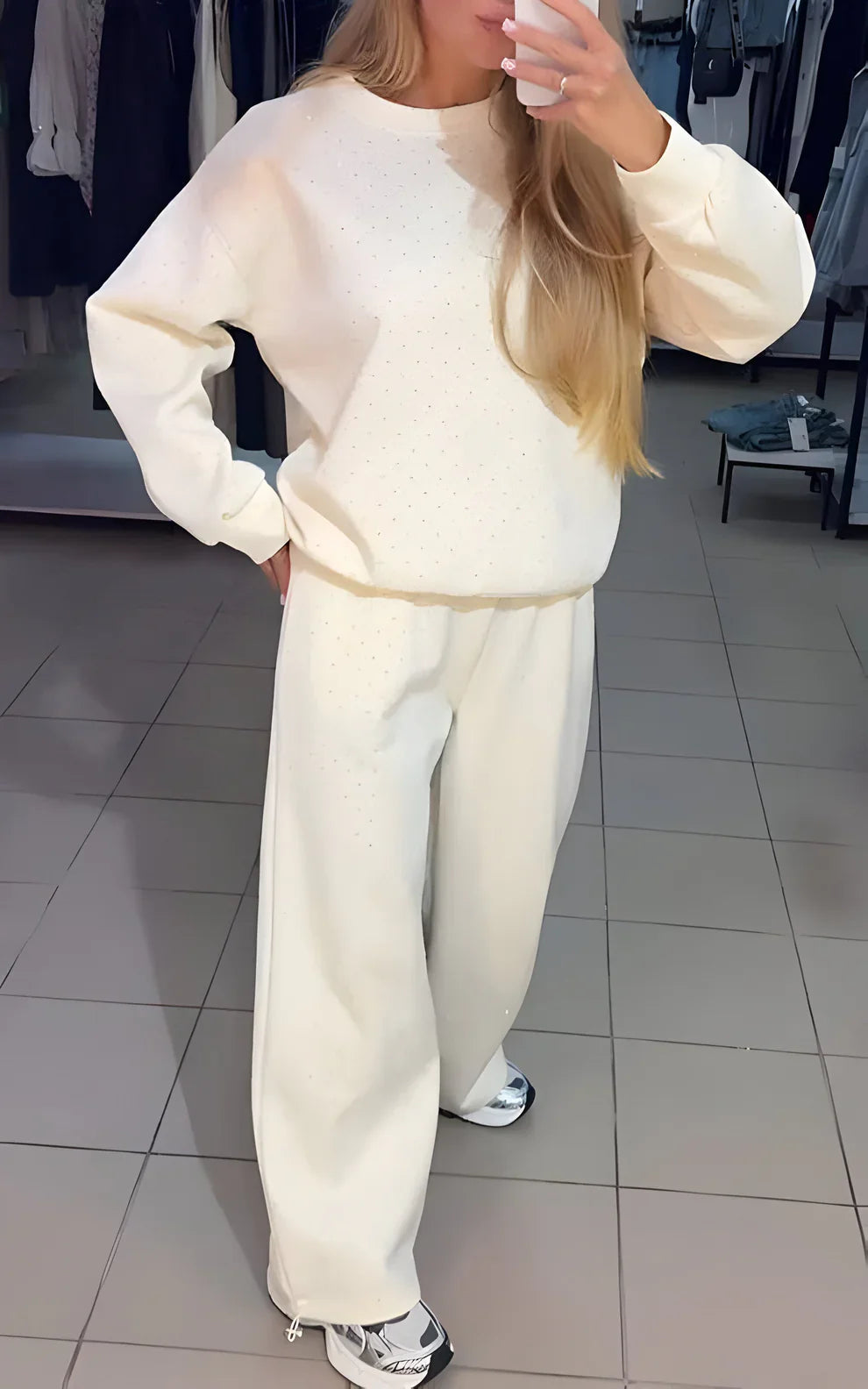 Marga - Conjunto cómodo con detalles brillantes