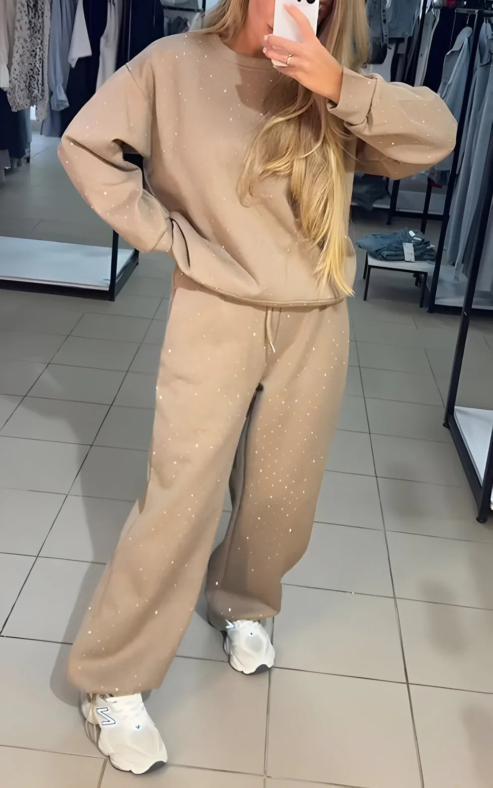 Marga - Conjunto cómodo con detalles brillantes